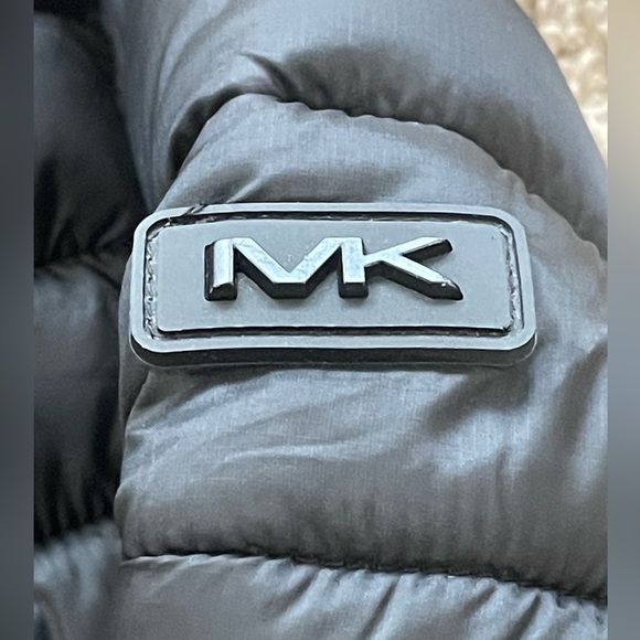 michael kors puffer jacket - Picture 2 of 4